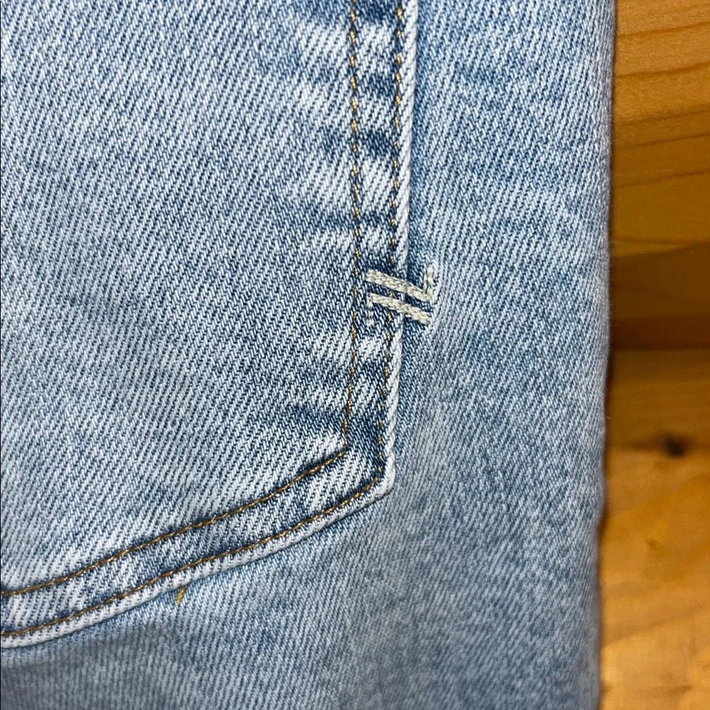 American Eagle Like New AE77 Premium Skinny Jeans Size 6 Reg. in Light Destroy - Picture 12 of 15